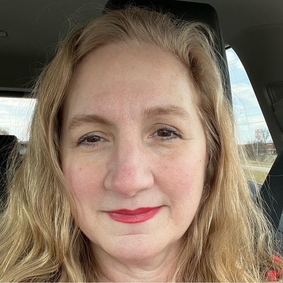 Posh Ambassodor Level 2, hundreds of 5 star reviews, thousands of items for sale - Picture 1 of 1